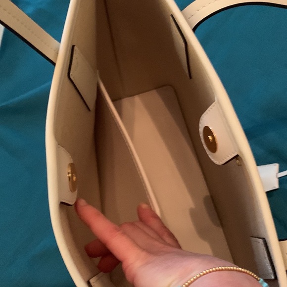 FINAL CHANCE!⭐️NWT, GORGEOUS MICHAEL KORS TOTE⭐️PRICED TO SELL ‼️ - Picture 8 of 16